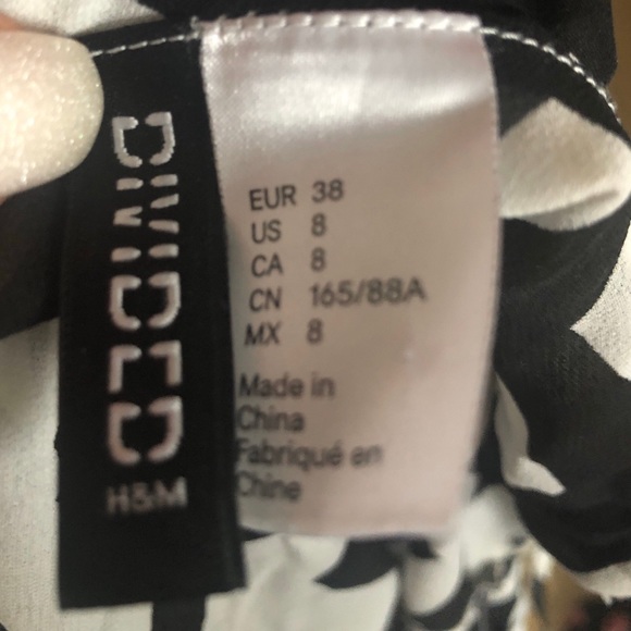 2/$20 π H&M β’ Tank Top β’ sz 8 - Picture 4 of 5
